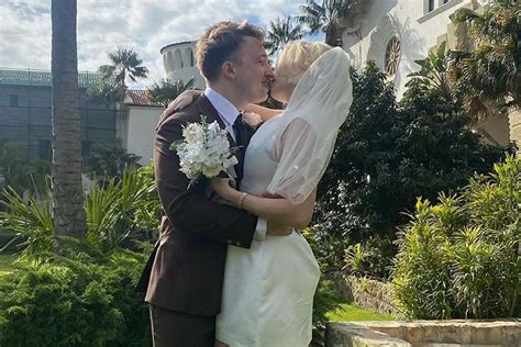 courtney miller ig|Smosh's Courtney Miller and Shayne Topp Are Really Married.